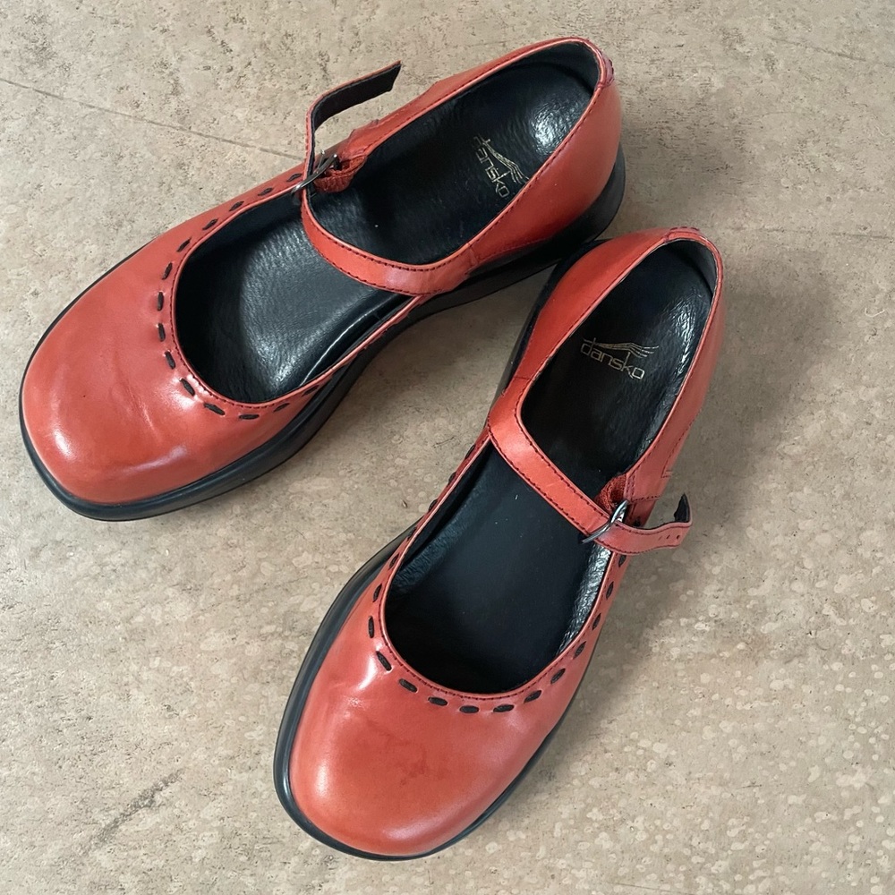 Dansko Platform Mary Jane’s Super Comfortable Size 9.5/40EU Goes with Everything